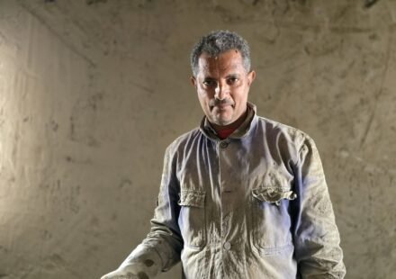 Fuel prices soar on back of Iran war, leaving Yemeni labourers with no work