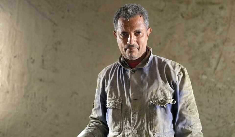 Fuel prices soar on back of Iran war, leaving Yemeni labourers with no work