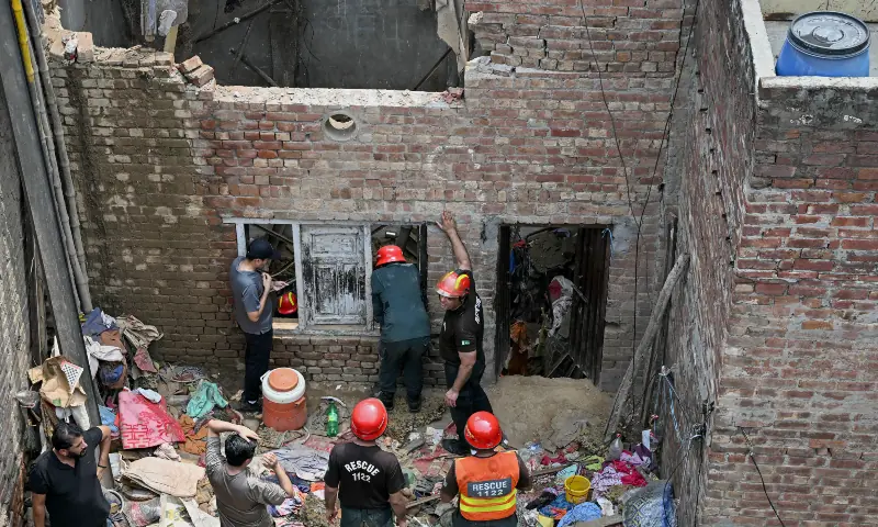 11 killed, 6 injured as three-storey house collapses in Lahore's Harbanspura