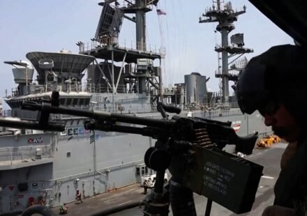 US and Iran hit pause on strikes for second day