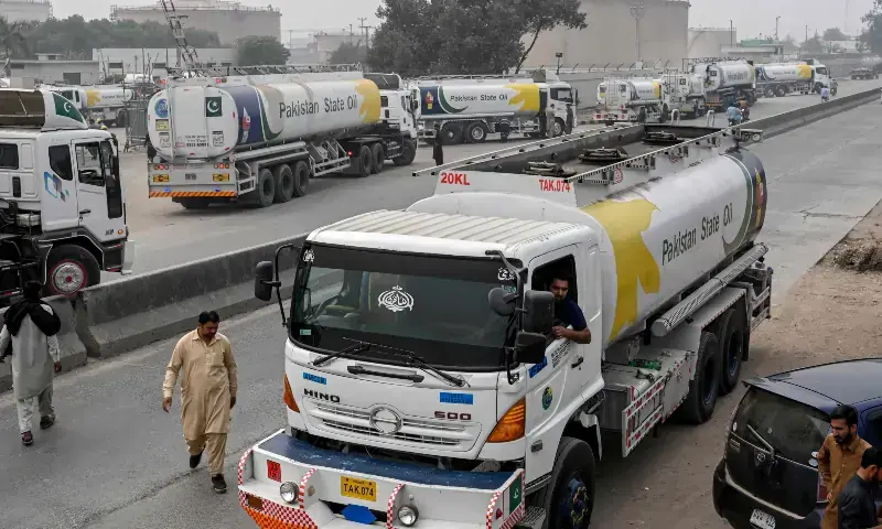 Criminal record verification of Lahore's commercial drivers in the offing