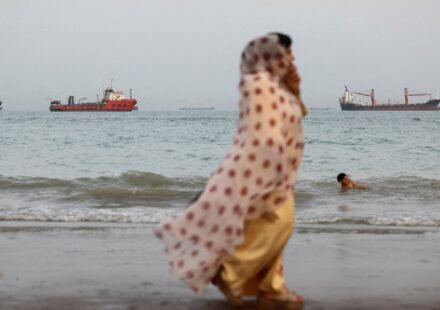No breakthrough on Strait of Hormuz as Trump halts attack on Iran