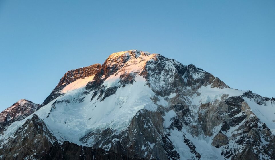 Omani legend, US novice: Pakistan recovers bodies from Broad Peak